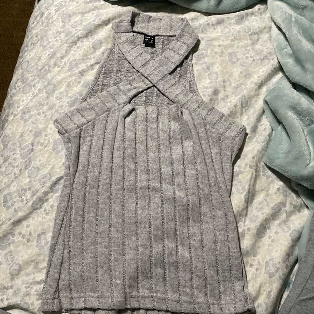 grey ribbed tank top